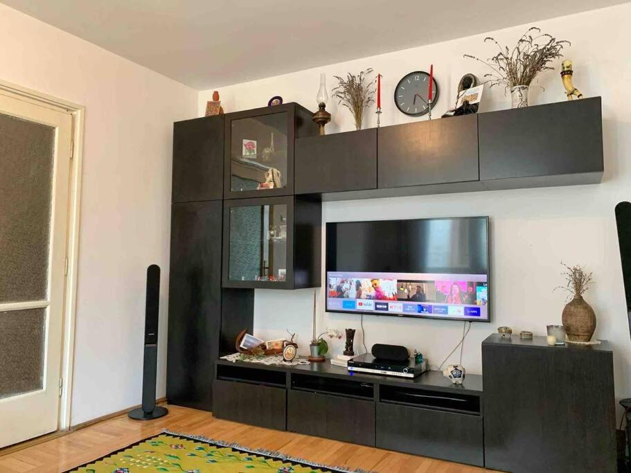 Central Apartment Muncii Area Netflix Bukurešť Exteriér fotografie